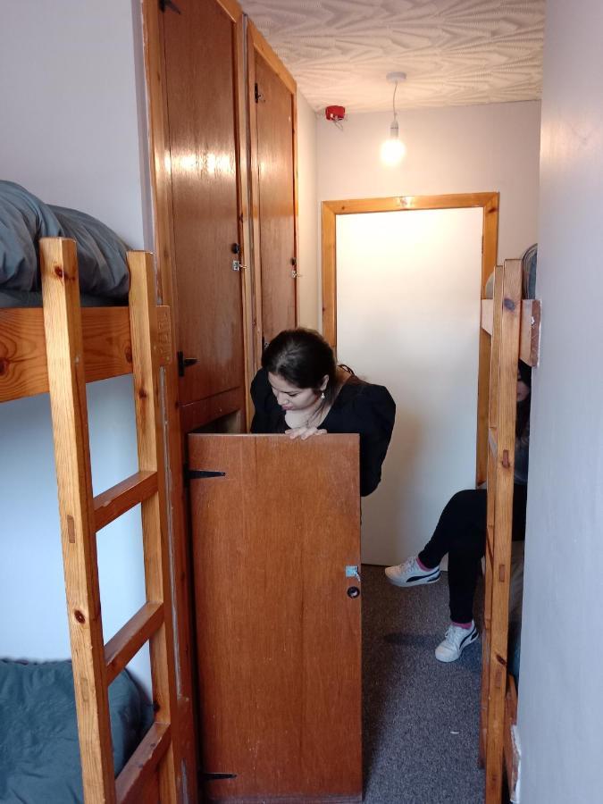 The Islander Bunkhouse Hostel Kyle of Lochalsh Szoba fotó